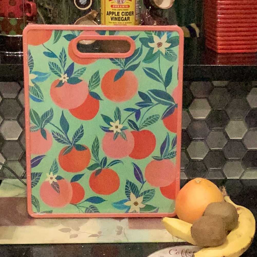 THE SPRING SHOP PREP/CUTTING BOARD
